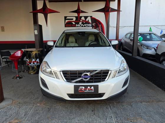 VOLVO XC60 2.0 T5 COMFORT FWD TURBO GASOLINA 4P AUTOMÁTICO VOLVO XC60 2.0 T5 COMFORT FWD TURBO GASOLINA 4P AUTOMÁTICO